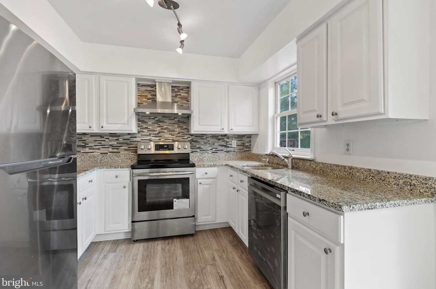 1308 Cox Cv Ct, Baltimore MD  21226-2130 exterior