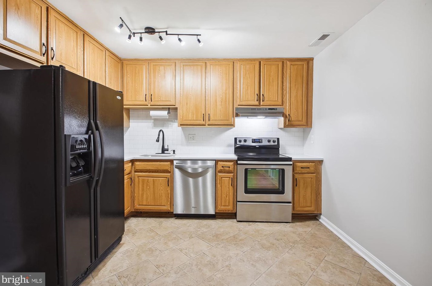 1488 Lowell Ct, Crofton MD 21114-1104 exterior