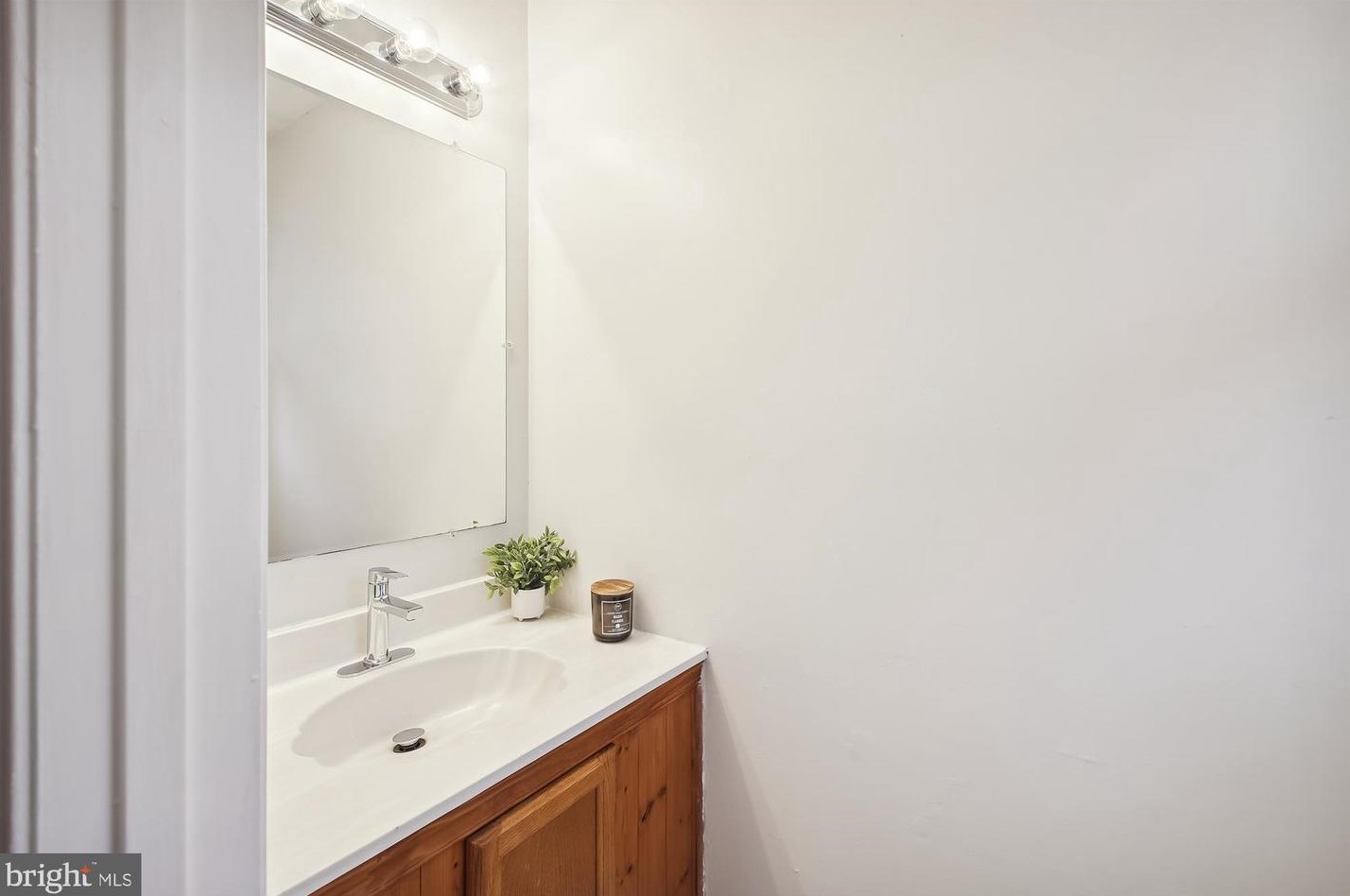 1488 Lowell Ct, Crofton MD 21114-1104 exterior