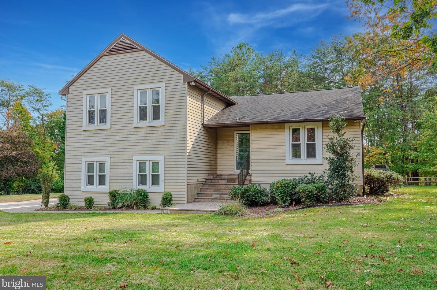 1737 Disney Rd, Severn, MD 21144-1615