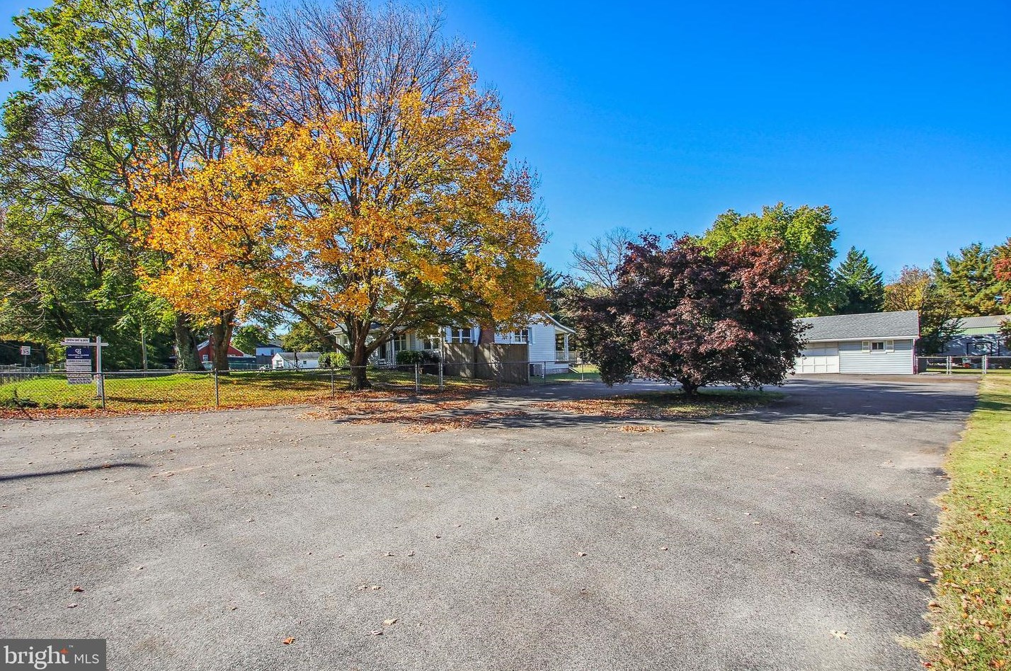 7836 Clark Sta Rd, Severn MD 21144-1912 exterior