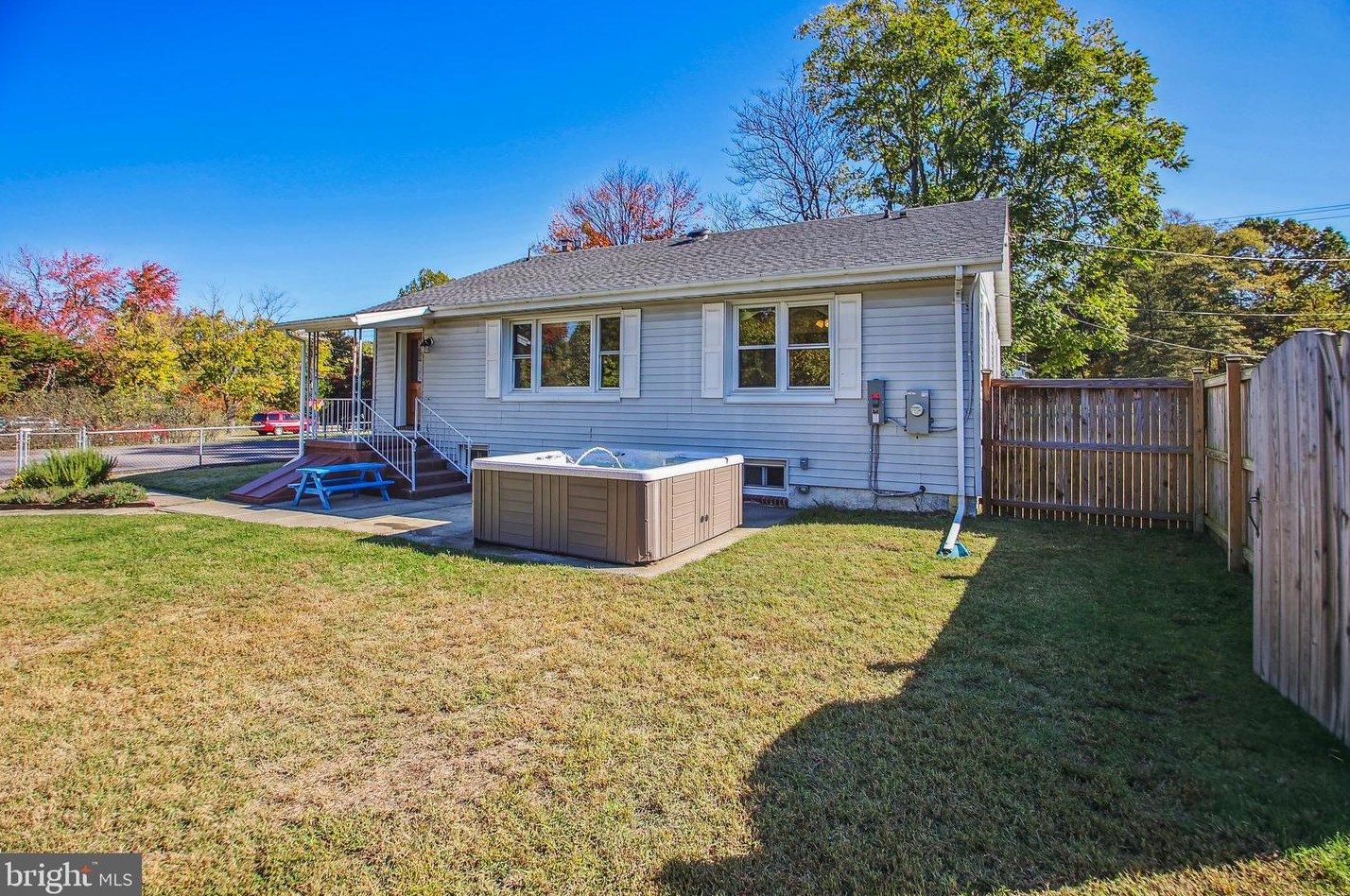 7836 Clark Sta Rd, Severn MD 21144-1912 exterior