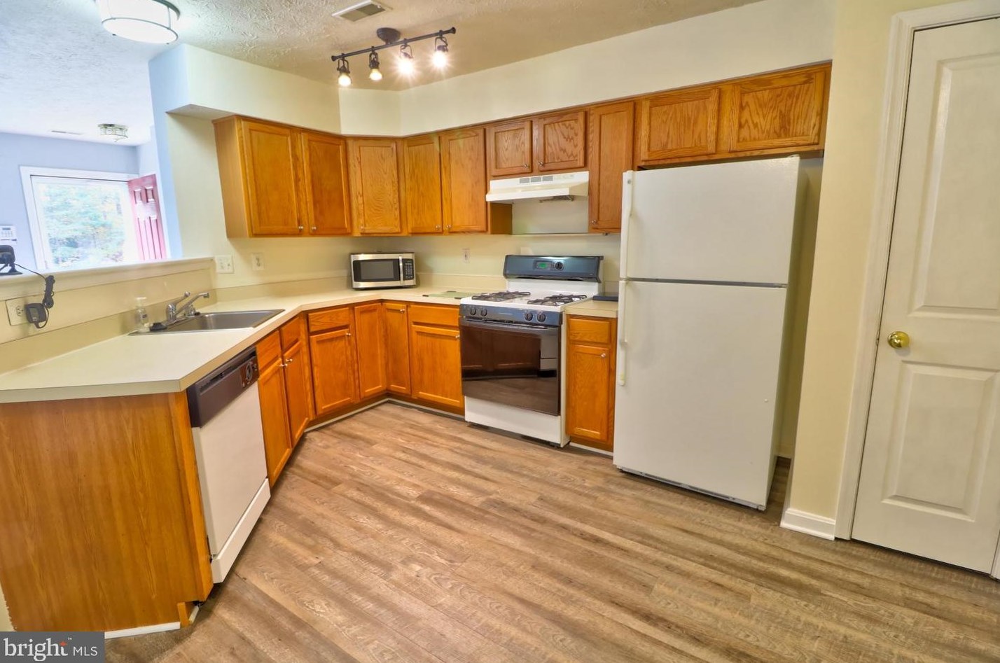 1809 Hillwood Ct, Severn MD 21144-1018 exterior