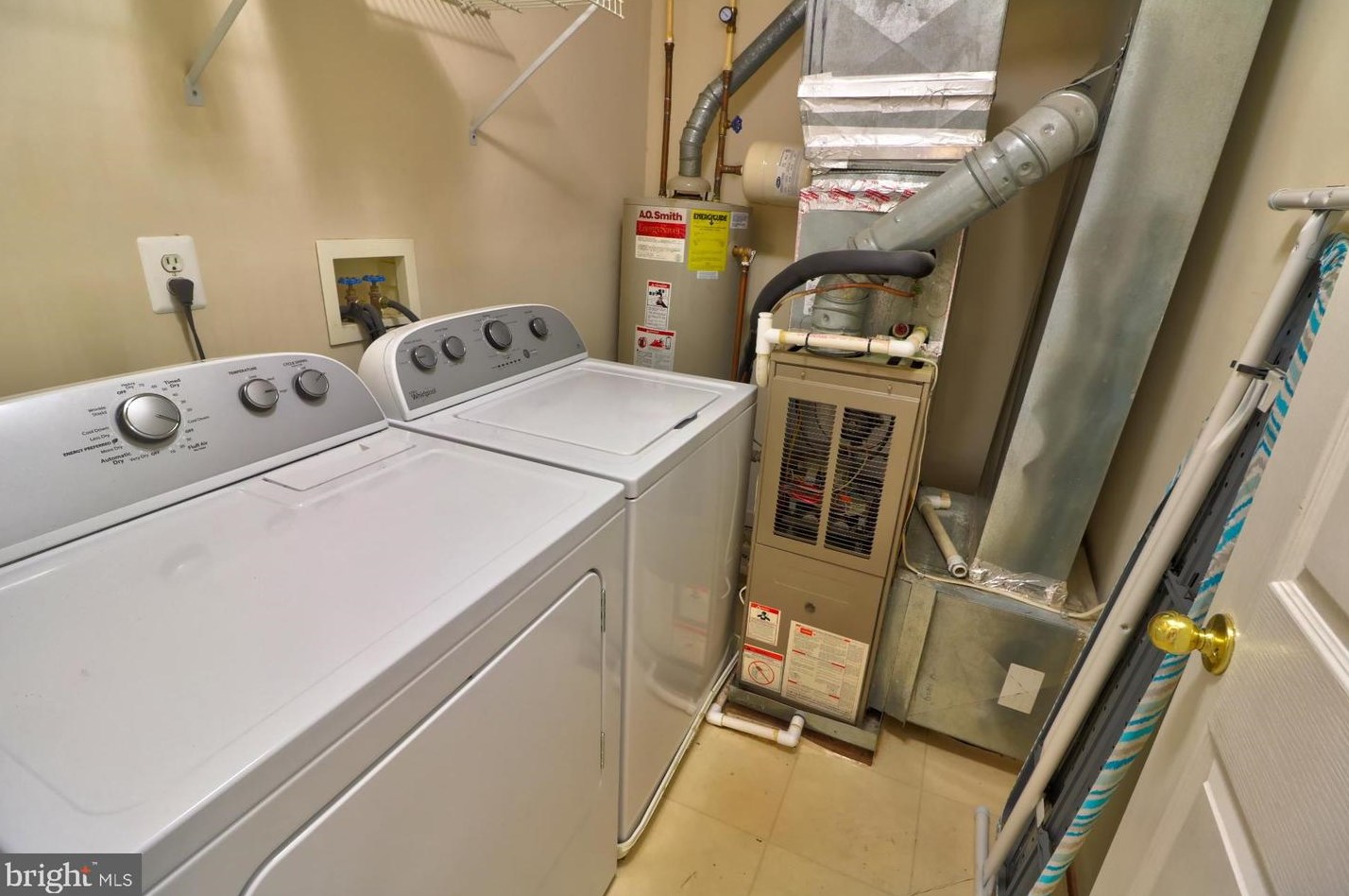 1809 Hillwood Ct, Severn MD 21144-1018 exterior