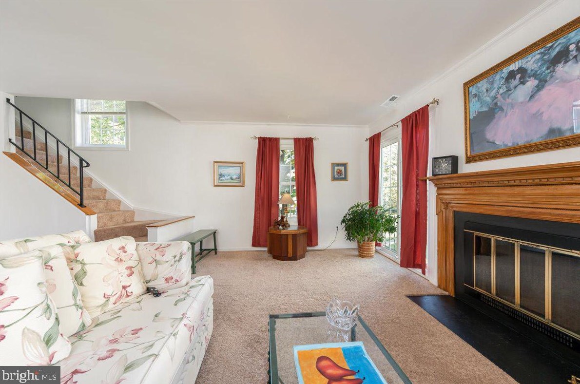 1448 Orleans Ct, Crofton MD 21114-1125 exterior