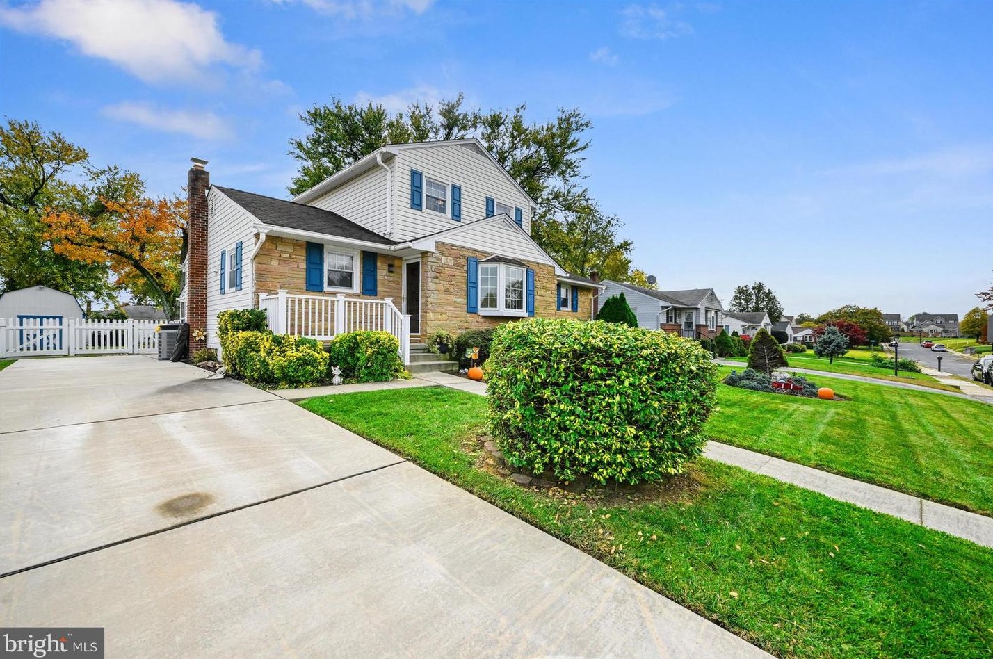 609 Alden St, Baltimore, MD 21225-3804