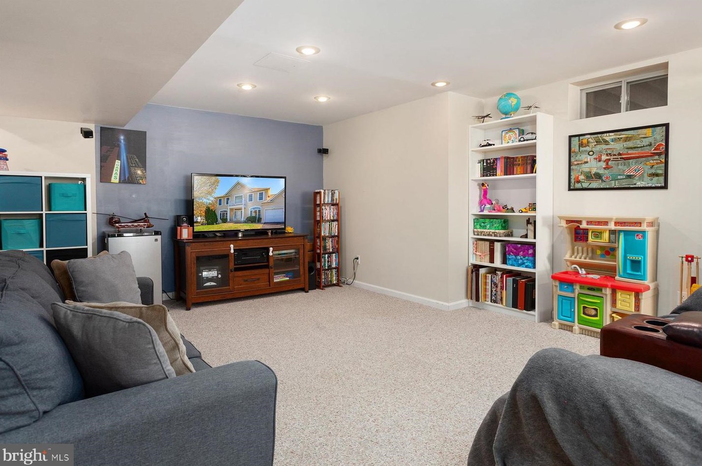 319 Fairfield Dr, Severn MD 21144-3459 exterior