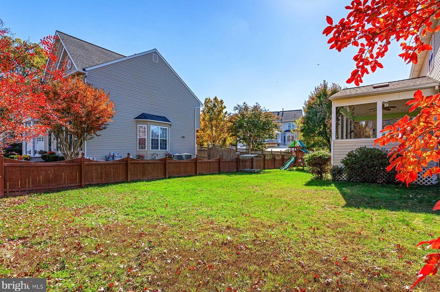 319 Fairfield Dr, Severn MD 21144-3459 exterior