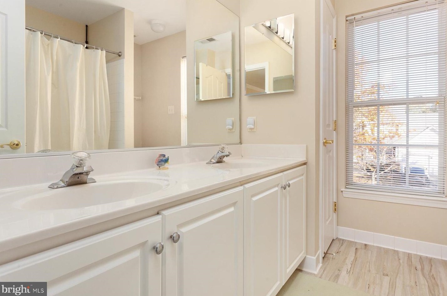 319 Fairfield Dr, Severn MD 21144-3459 exterior