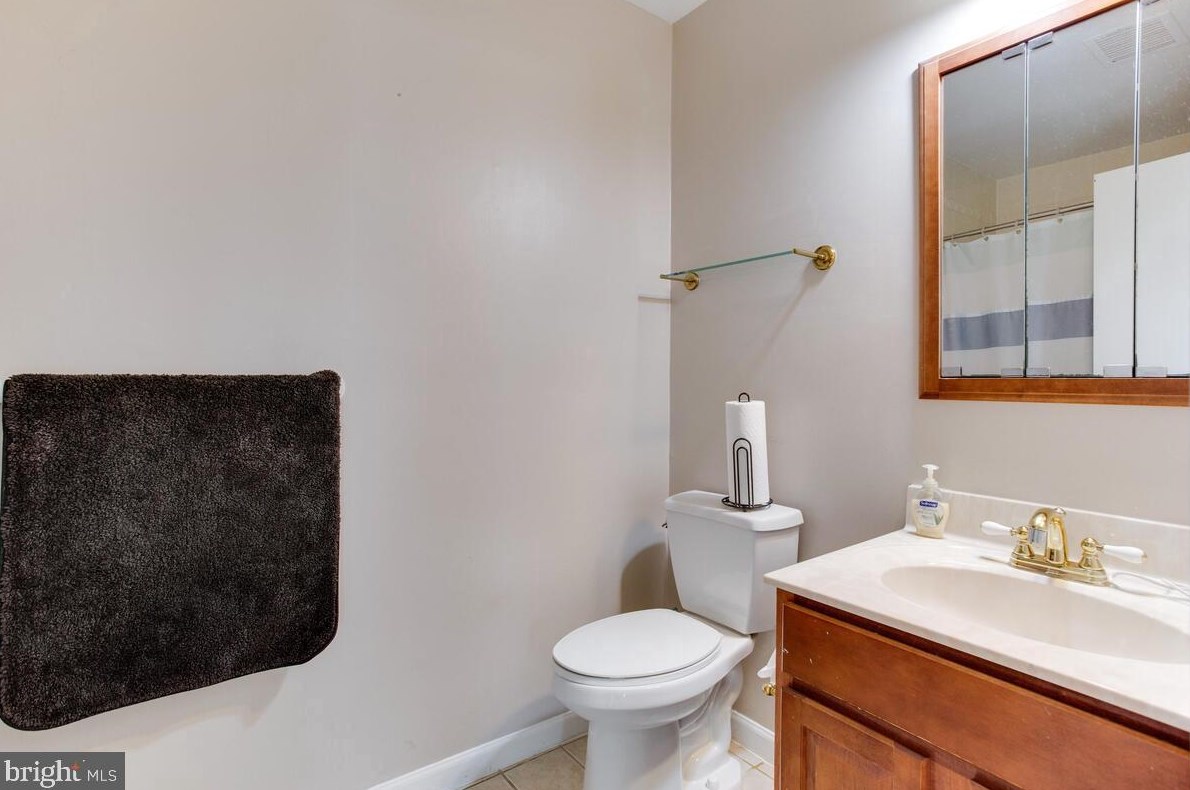 1703 Bellefield Ct, Crofton MD  21114-1904 exterior