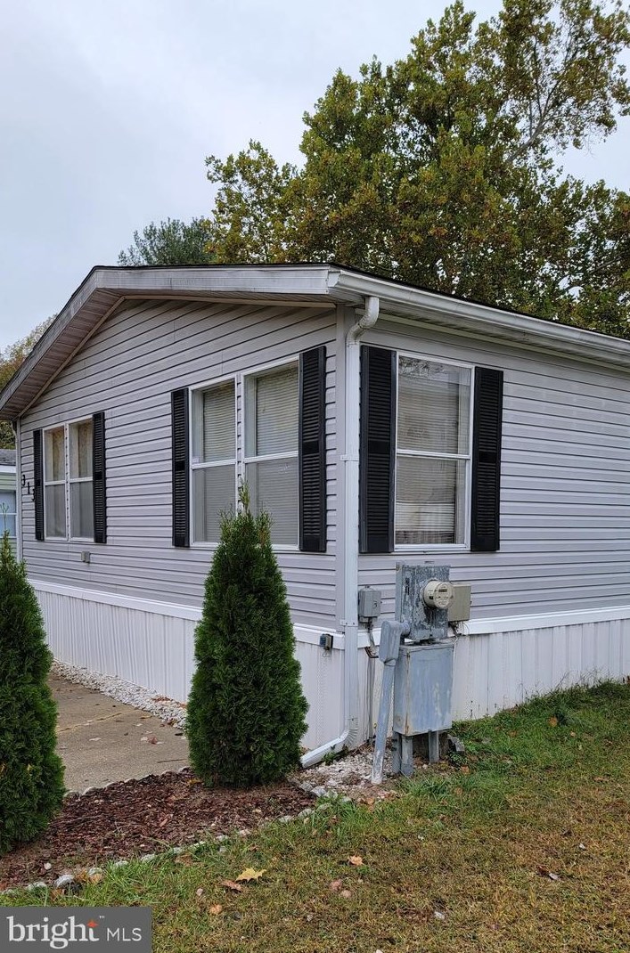 313 Berts Dr, Lothian, MD 20711-9420