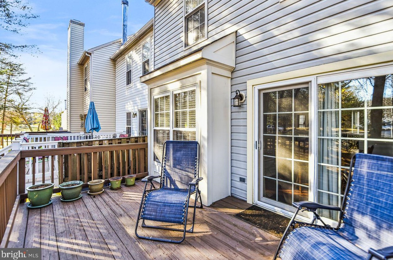 7915 Thrush Mdw Pl, Severn MD 21144-1074 exterior