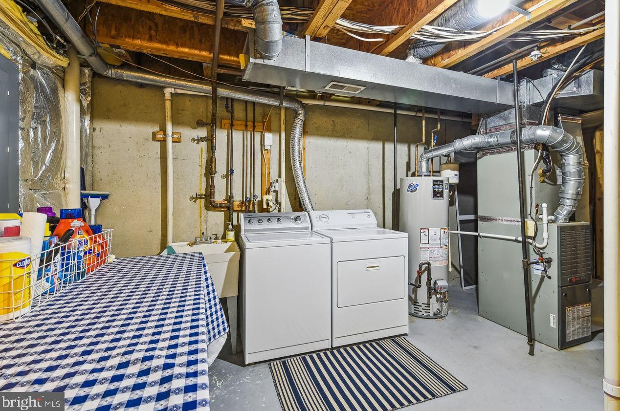 7915 Thrush Mdw Pl, Severn MD 21144-1074 exterior