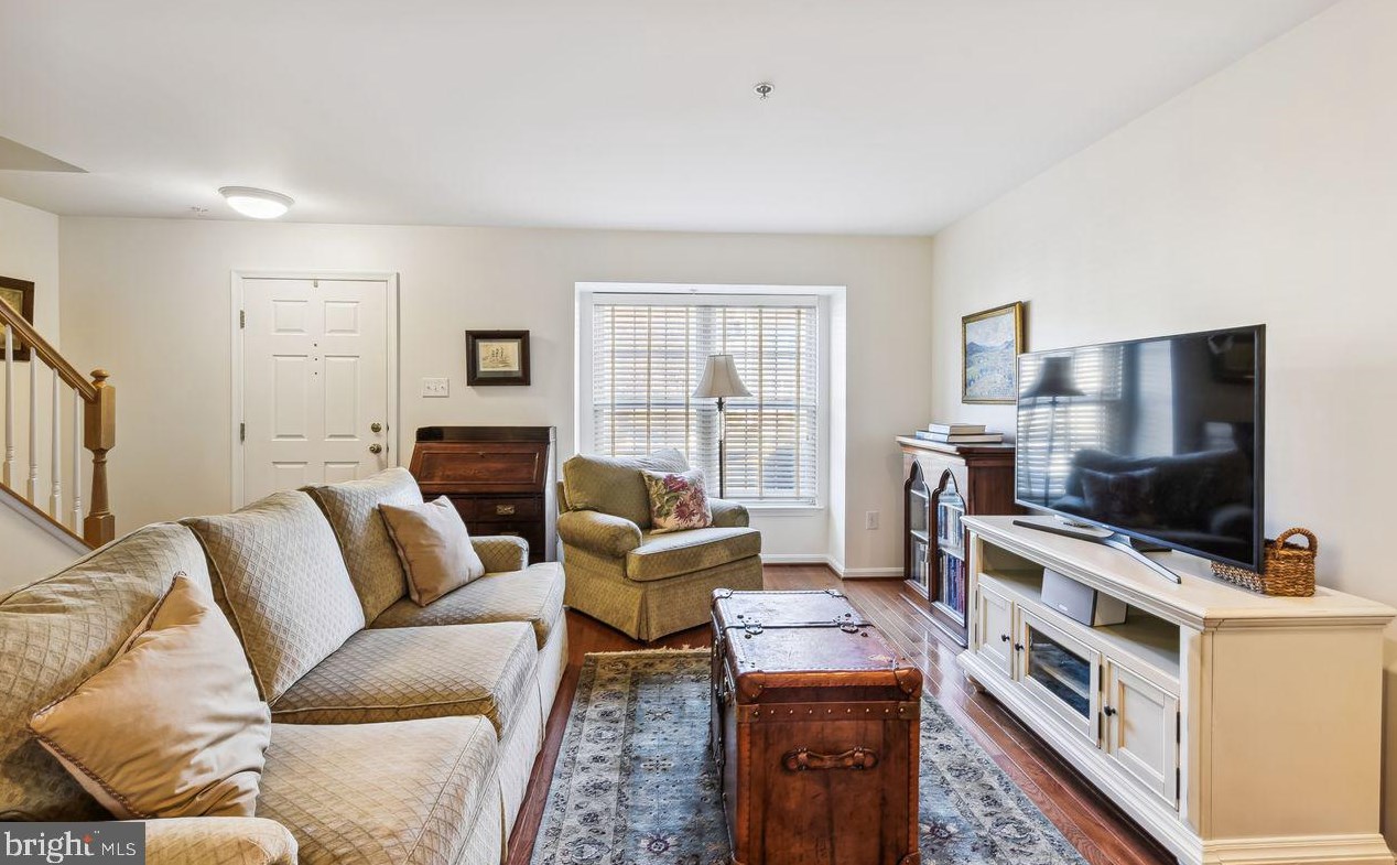 7915 Thrush Mdw Pl, Severn MD 21144-1074 exterior