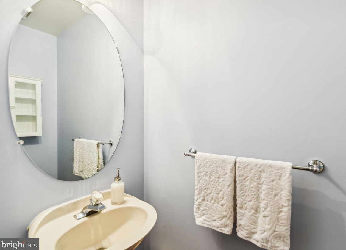 7915 Thrush Mdw Pl, Severn MD 21144-1074 exterior