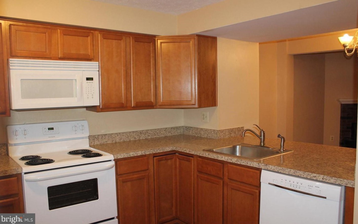3632 Robin Air Ct, Riviera Beach, MD 21122