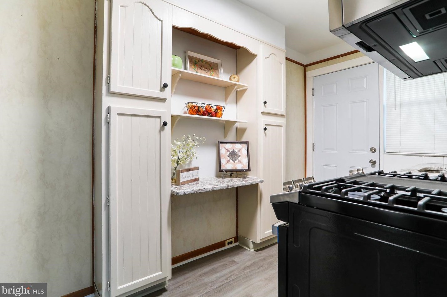 425 5th Ave, Baltimore MD  21227-3247 exterior