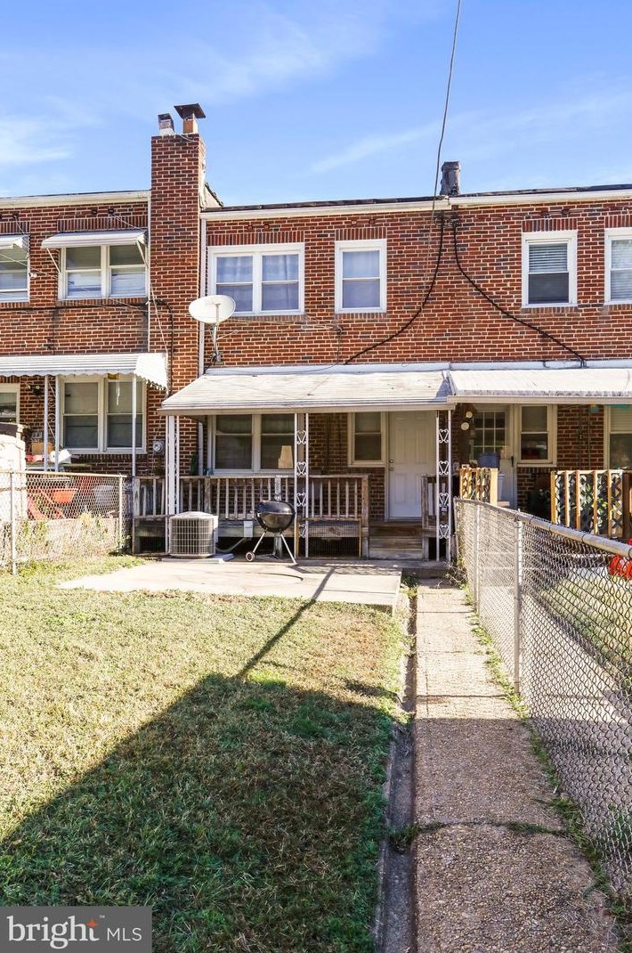 425 5th Ave, Baltimore MD  21227-3247 exterior