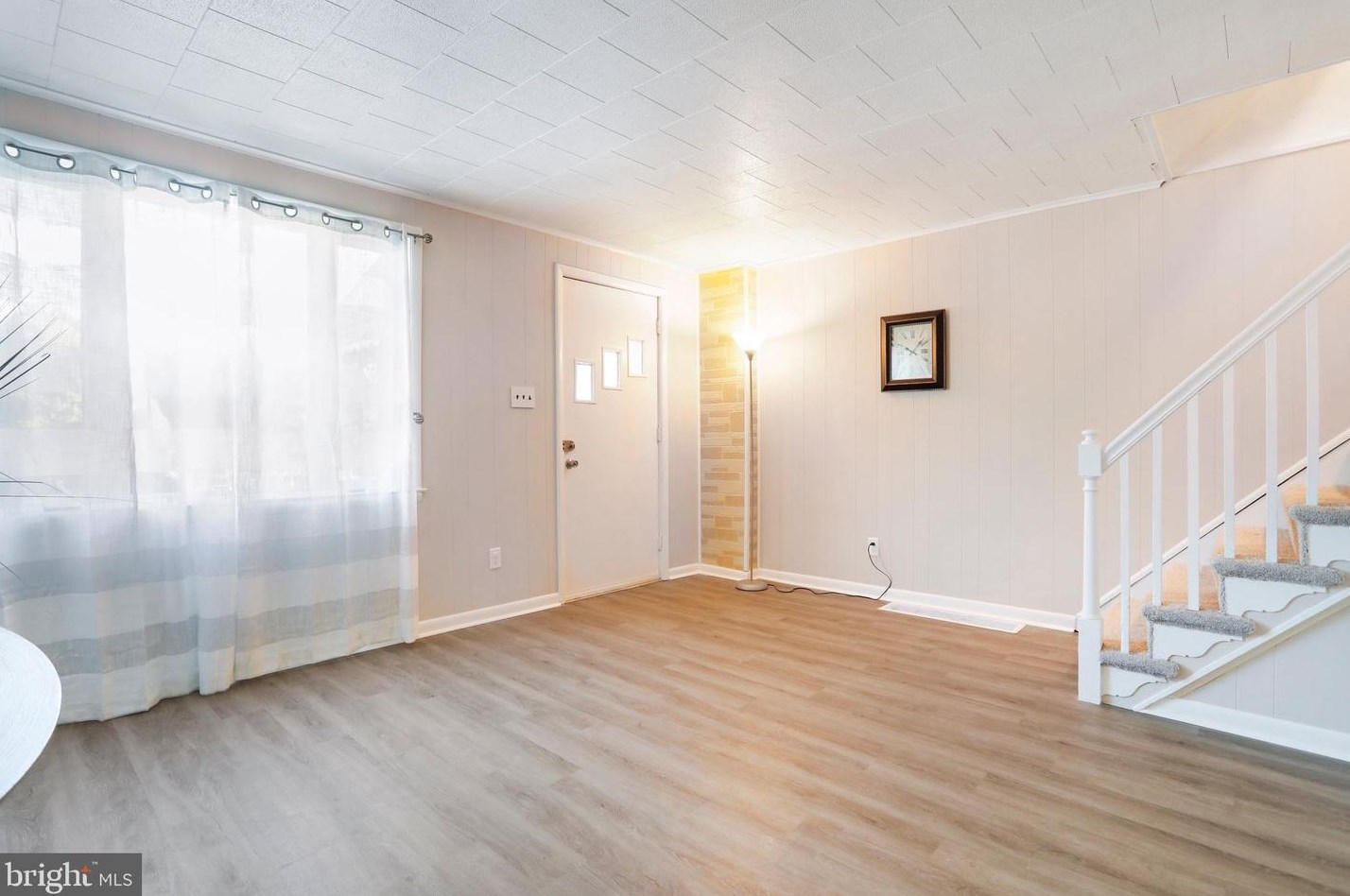 425 5th Ave, Baltimore MD  21227-3247 exterior