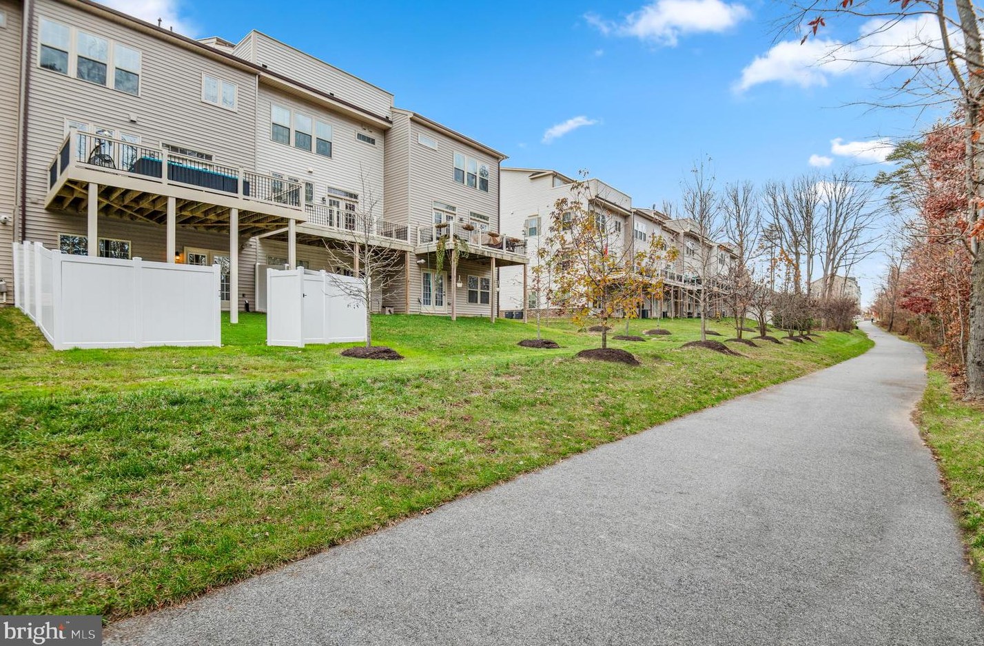 2722 Prospect Hill Dr, Baltimore MD  21076-1084 exterior