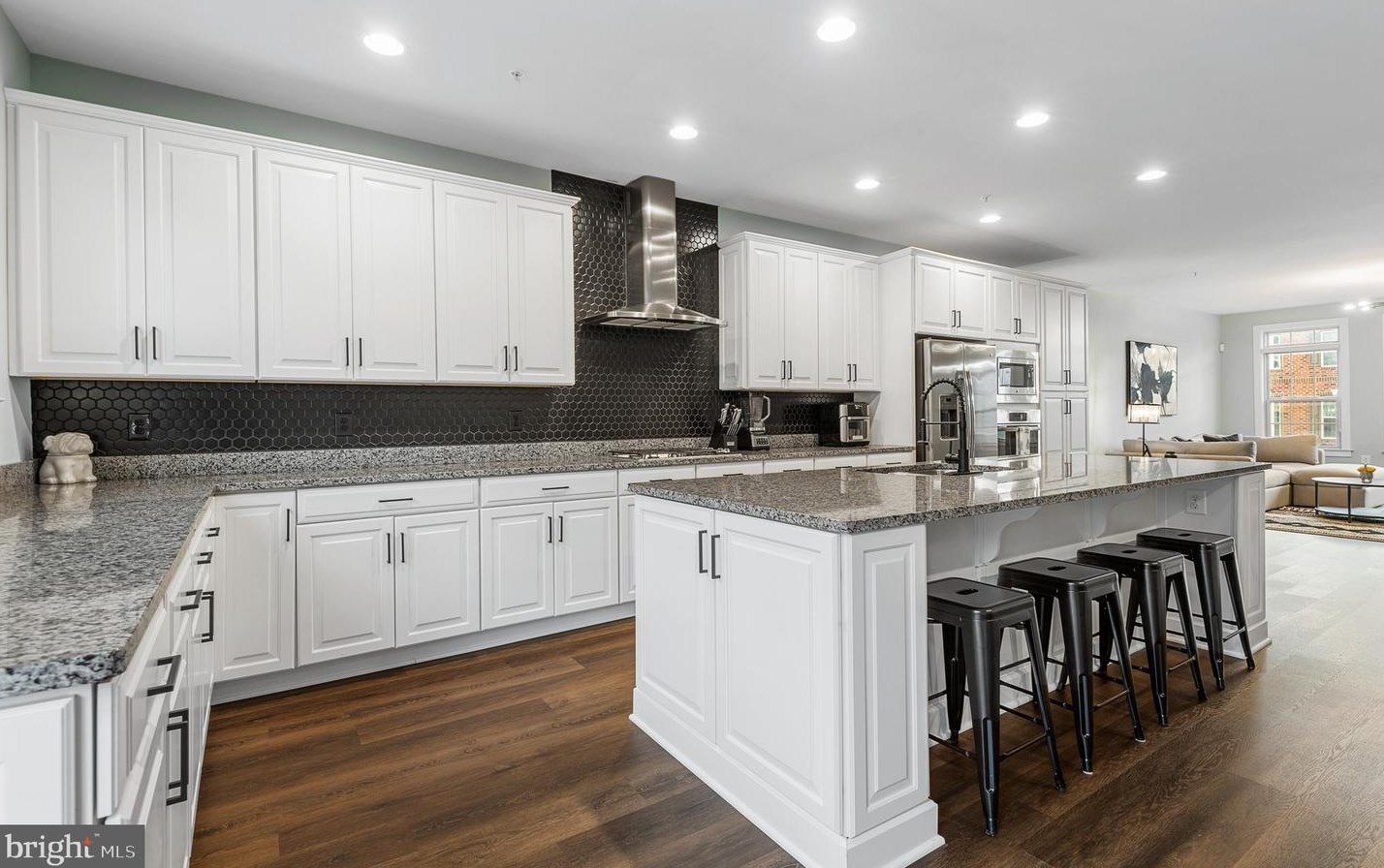 2722 Prospect Hill Dr, Baltimore MD  21076-1084 exterior