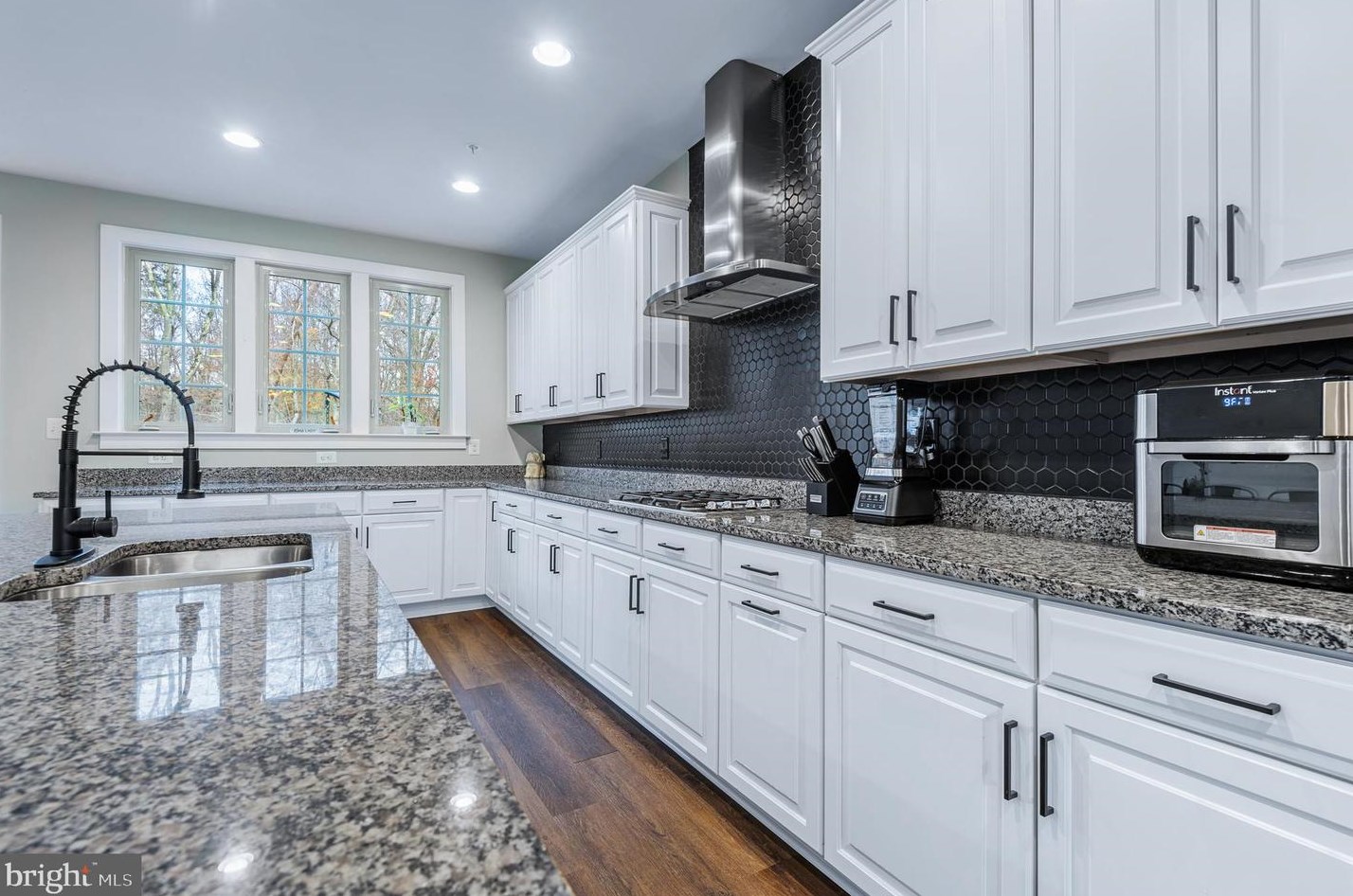 2722 Prospect Hill Dr, Baltimore MD  21076-1084 exterior