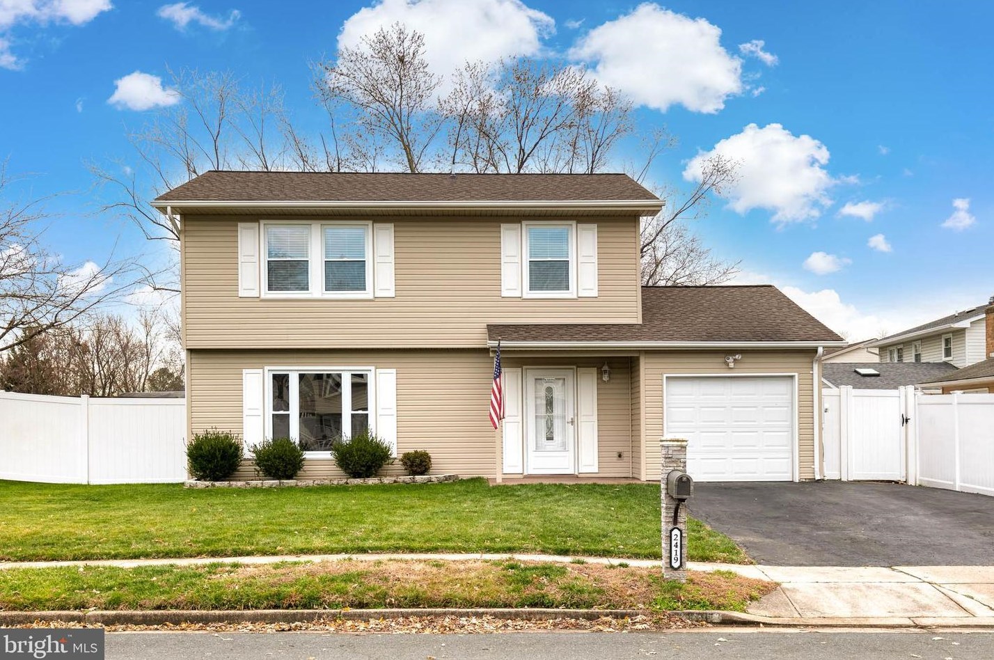 2419 Maytime Dr, Gambrills, MD 21054