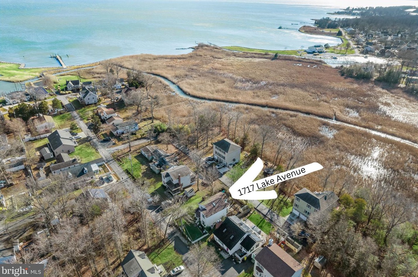 1717 Lake Ave, Shady Side, MD 20764