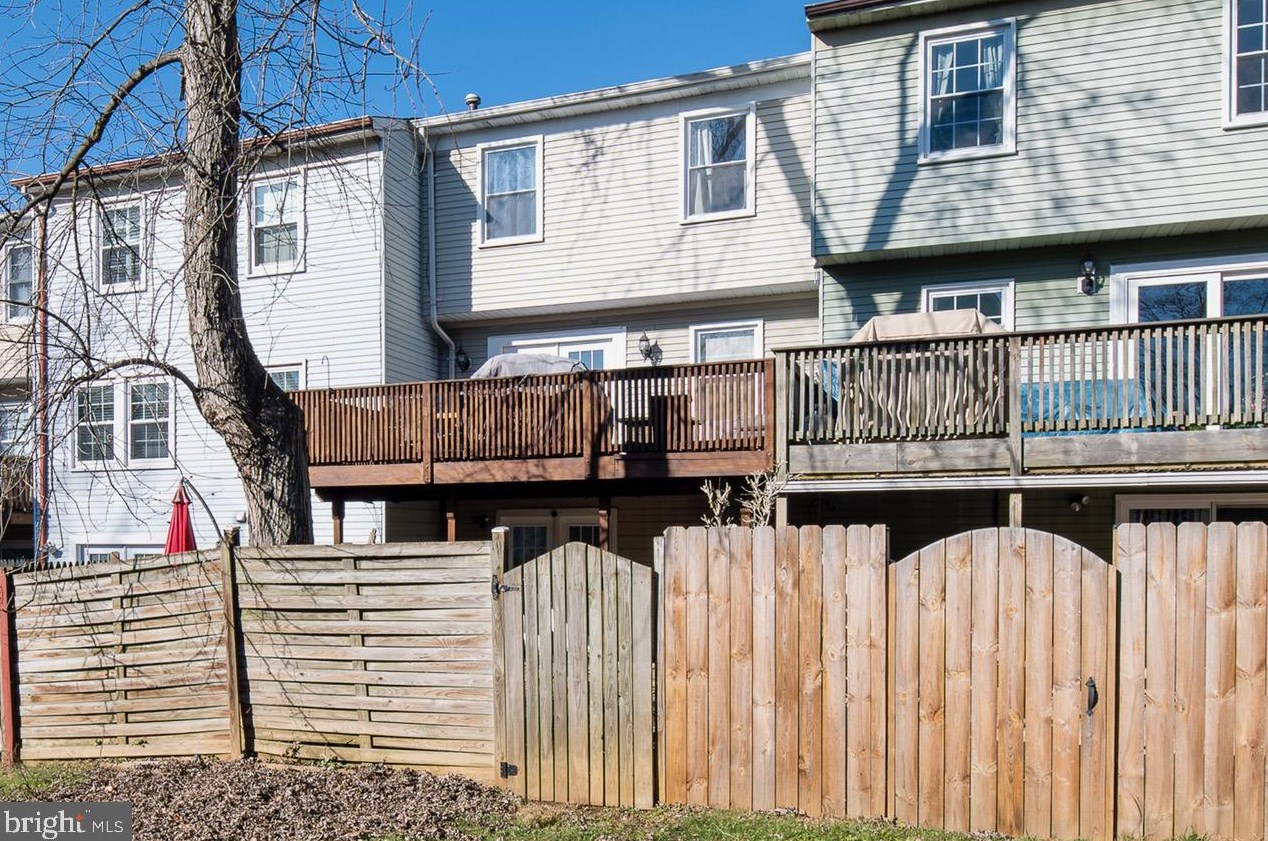 1621 Mount Airy Ct, Crofton MD  21114-1710 exterior