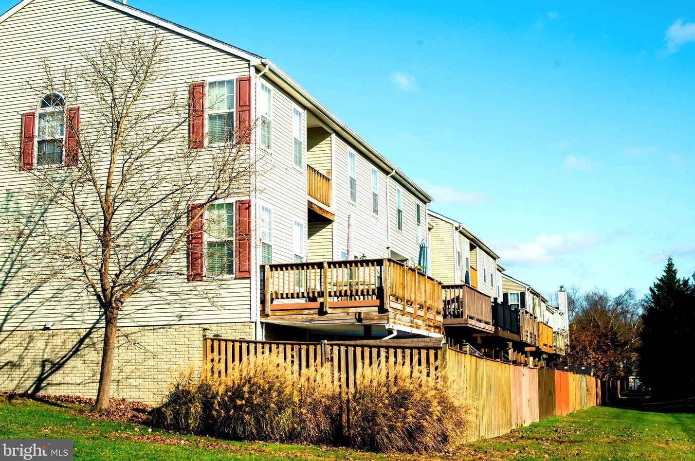 2333 Laconia Ct, Crofton, MD 21114-3227