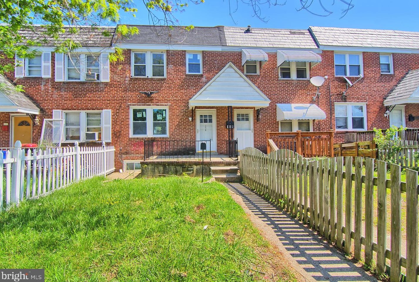 154 Meadow Rd, Baltimore, MD 21225-2643