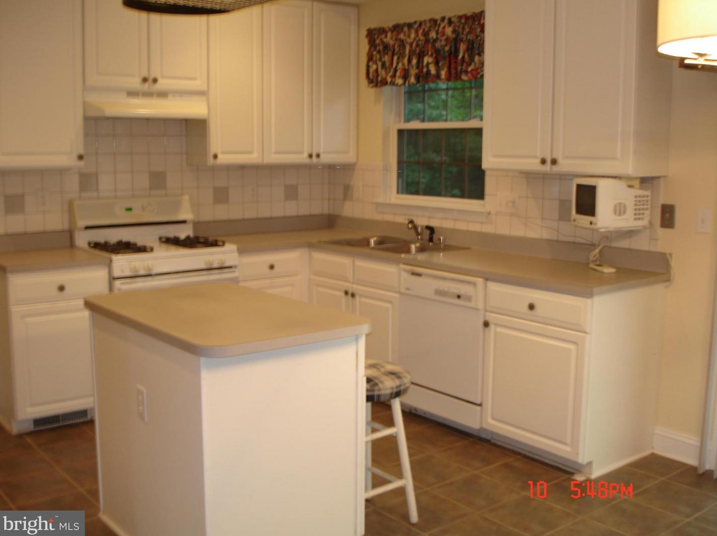 7702 Winterwood Ct, Severn MD  21144-5002 exterior