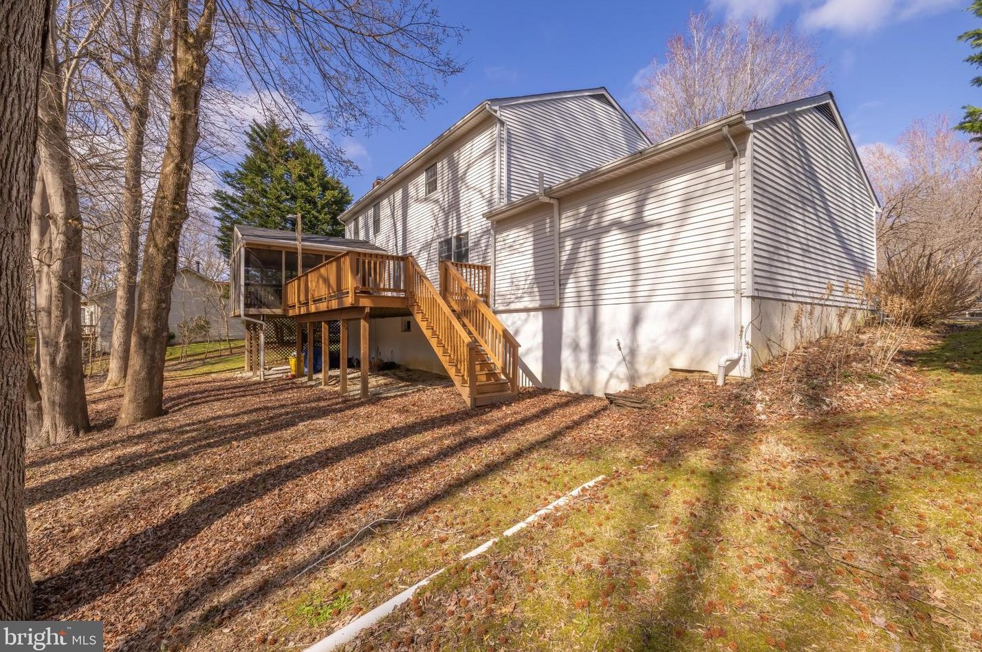 303 Greenridge Dr, Dunkirk MD  20754-2109 exterior