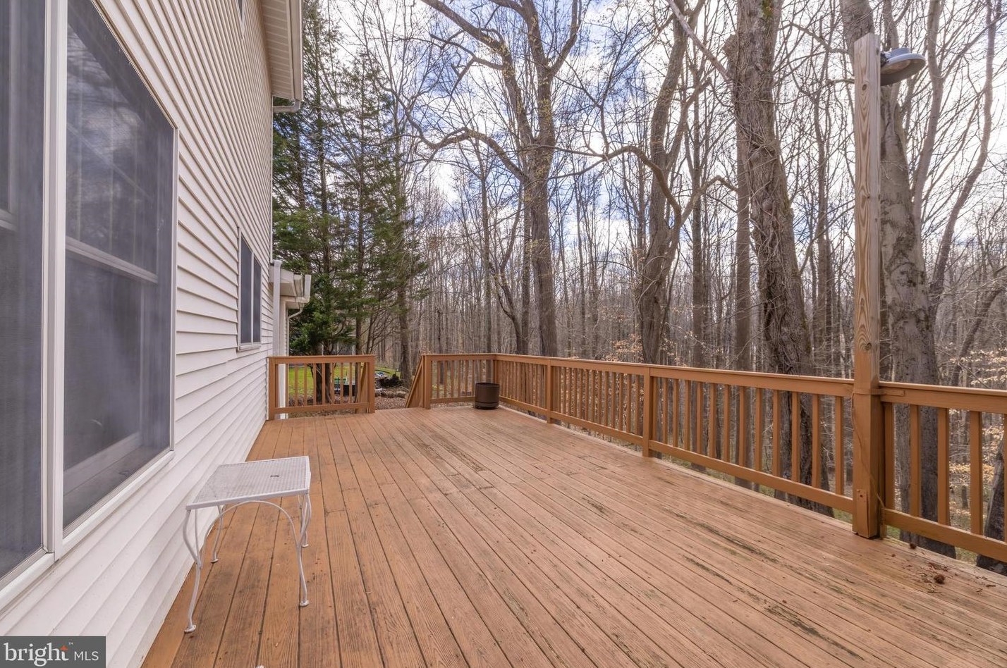 303 Greenridge Dr, Dunkirk MD  20754-2109 exterior