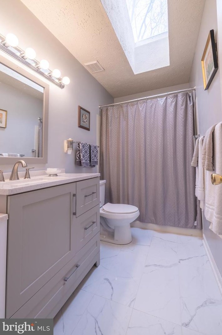 303 Greenridge Dr, Dunkirk MD  20754-2109 exterior