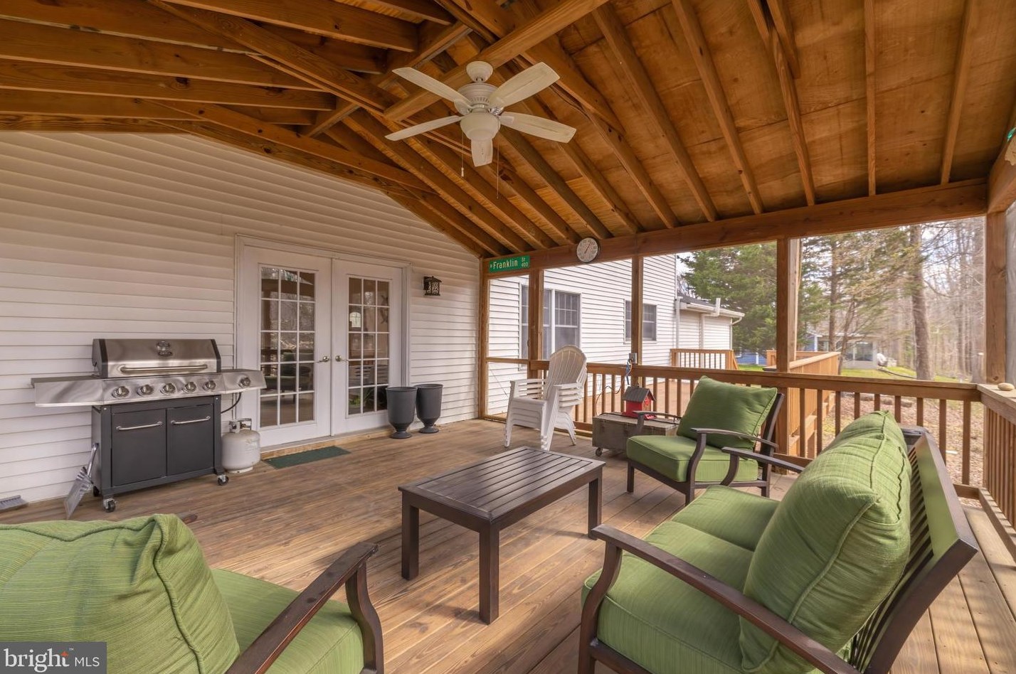 303 Greenridge Dr, Dunkirk MD  20754-2109 exterior