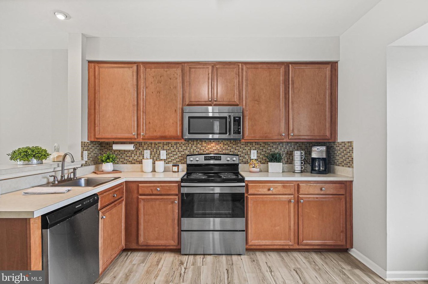 2431 Lizbec Ct, Crofton MD  21114-3247 exterior