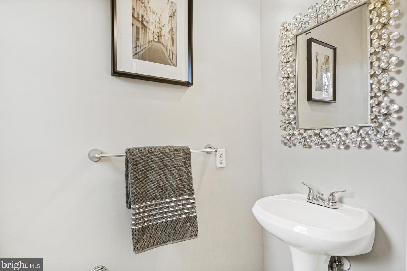 2431 Lizbec Ct, Crofton MD  21114-3247 exterior