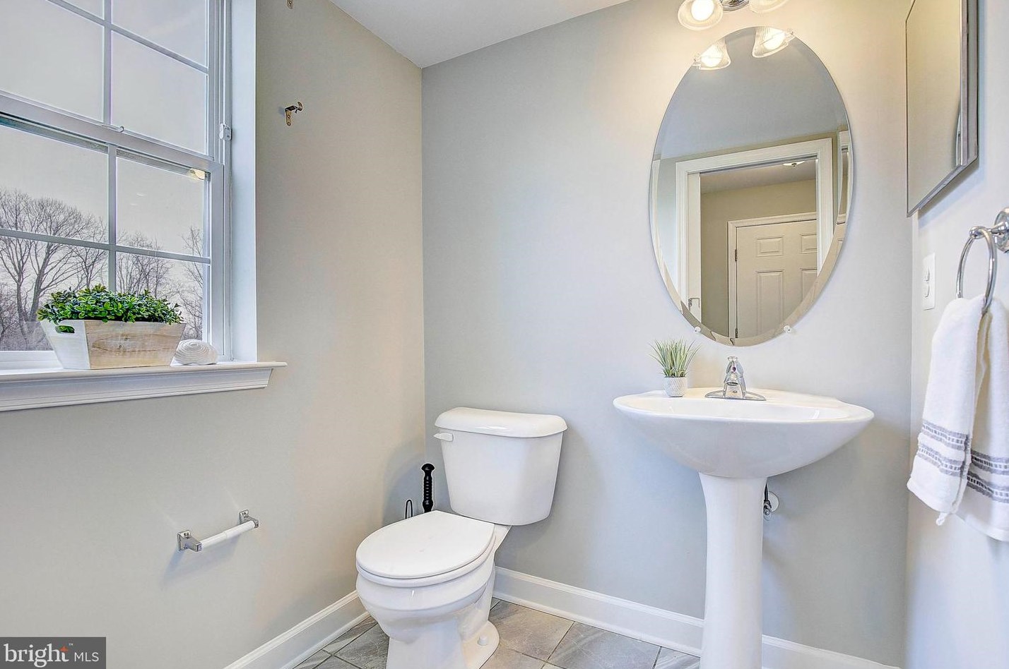 715 Matthews Ave, Baltimore MD  21225-3150 exterior