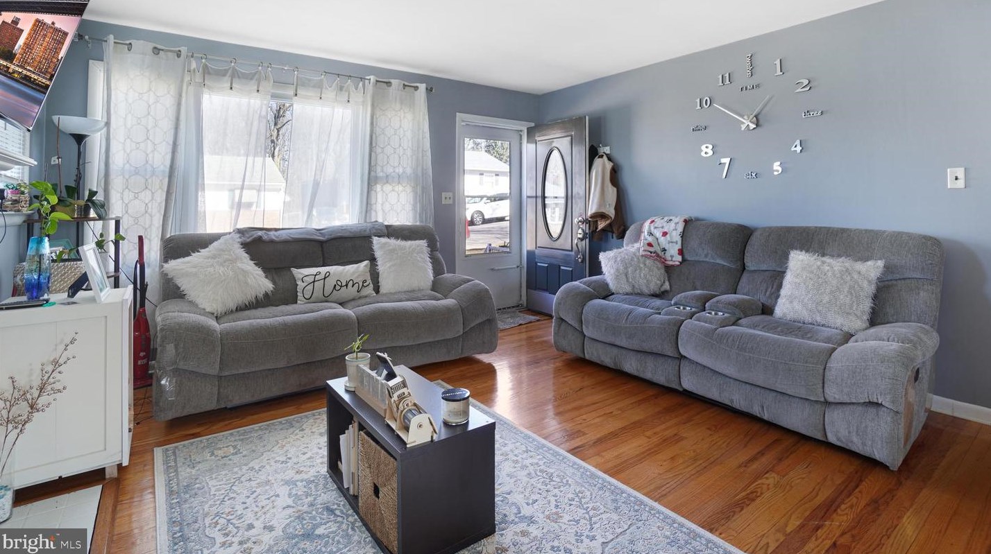 309 14th Ave, Baltimore, MD 21225-3408