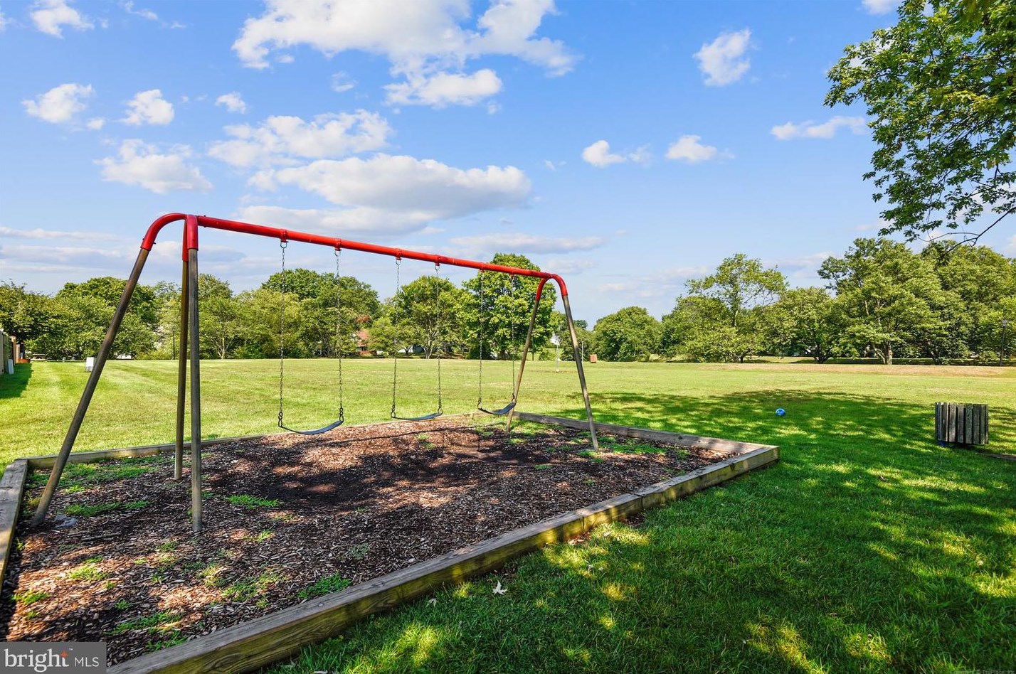 1902 Cavalier Cir, Crofton MD 21114-1705 exterior