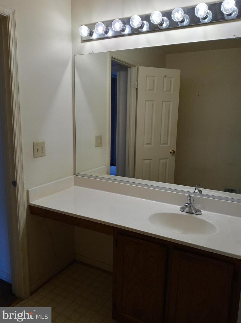 1024 Murdoch Ct, Crofton MD  21114-1660 exterior