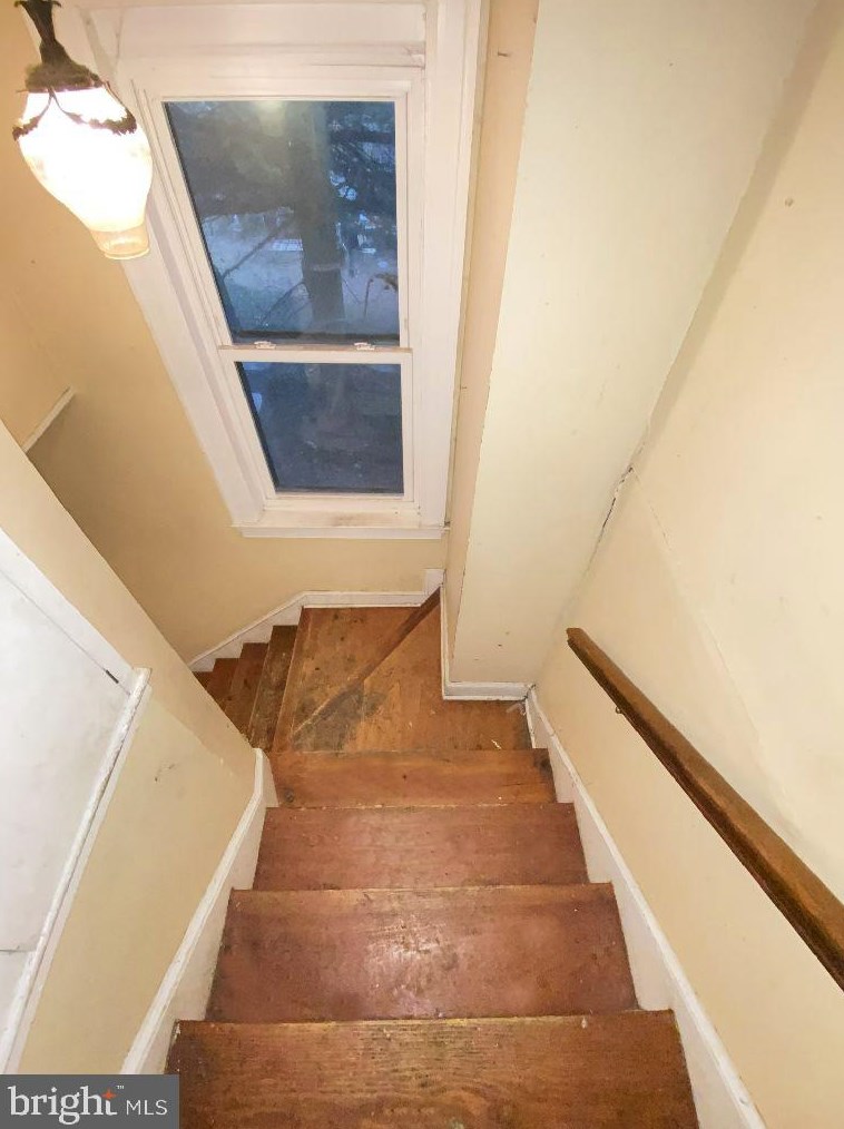 4607 Ritchie Hwy, Baltimore MD  21225-2752 exterior