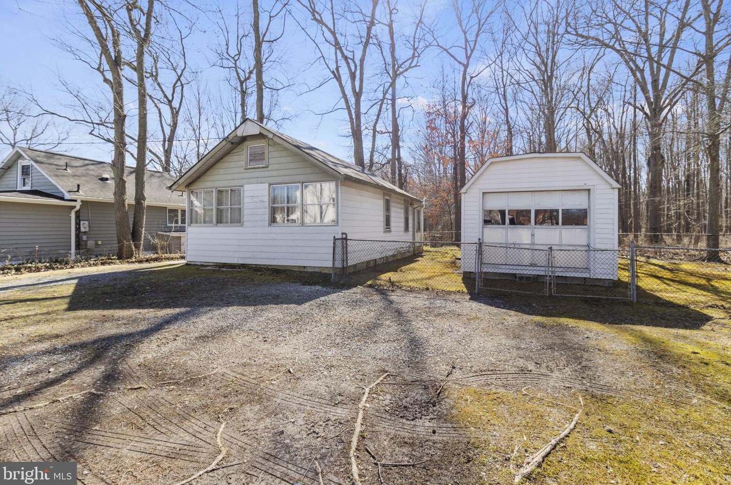 1161 Maple Ave, Shady Side, MD 20764