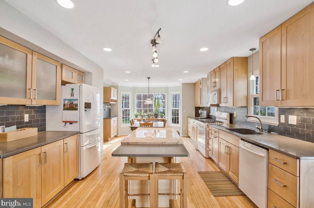 2806 Chapman Ct, Crofton MD  21114-3151 exterior