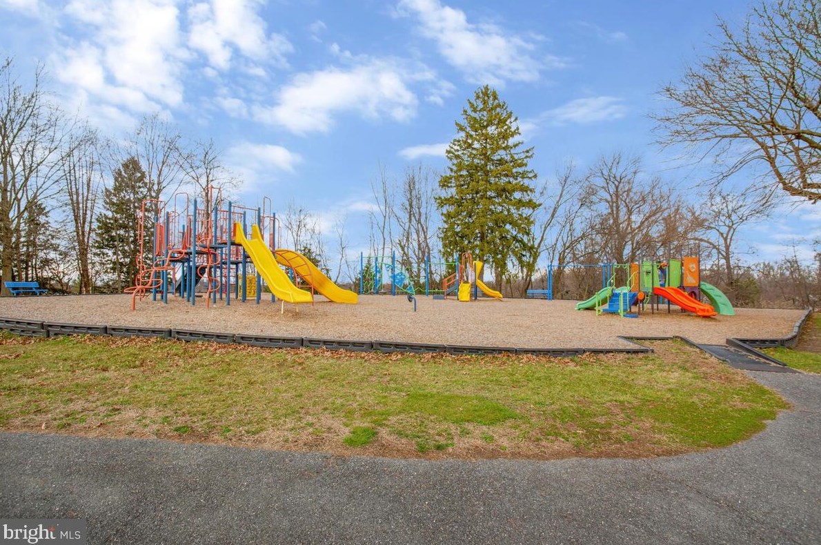 2806 Chapman Ct, Crofton MD  21114-3151 exterior