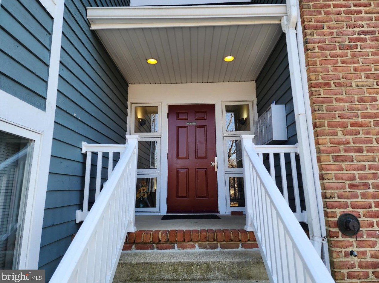 645 Oakland Hills Dr Apt 1b, Arnold, MD