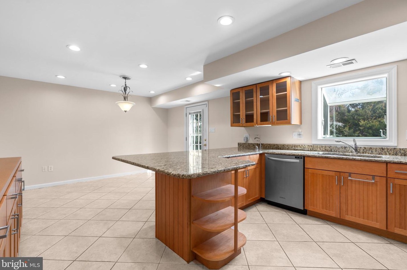 7797 Statesman St, Severn MD  21144-1533 exterior