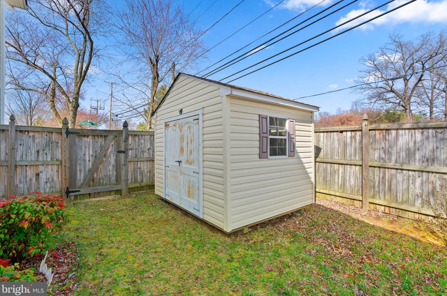 7797 Statesman St, Severn MD  21144-1533 exterior