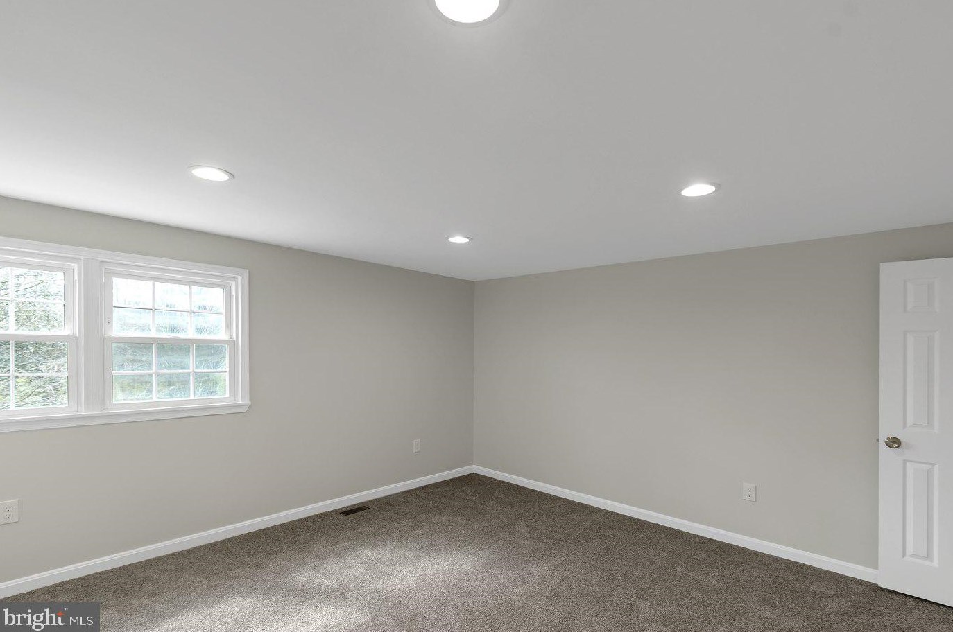 1425 Maryland Ave, Severn MD 21144-2617 exterior